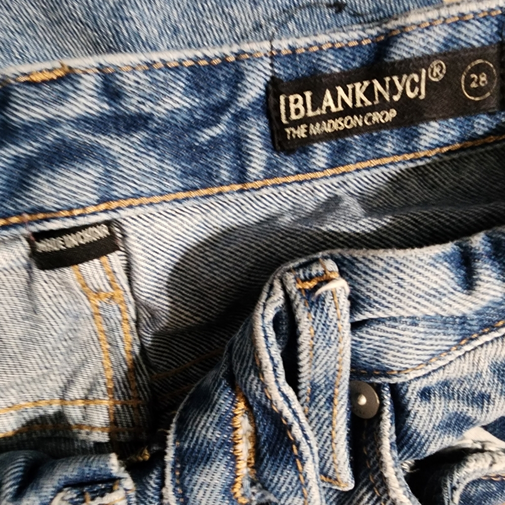 BlankNYC Jeans - Distressed, Size 28 - Picture 4 of 5